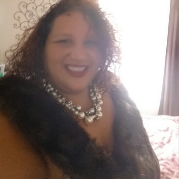 Meet your Posher, Brook - Picture 1 of 1